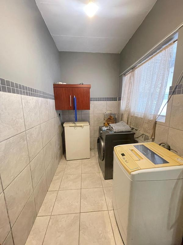 4 Bedroom Property for Sale in Amandelrug Western Cape